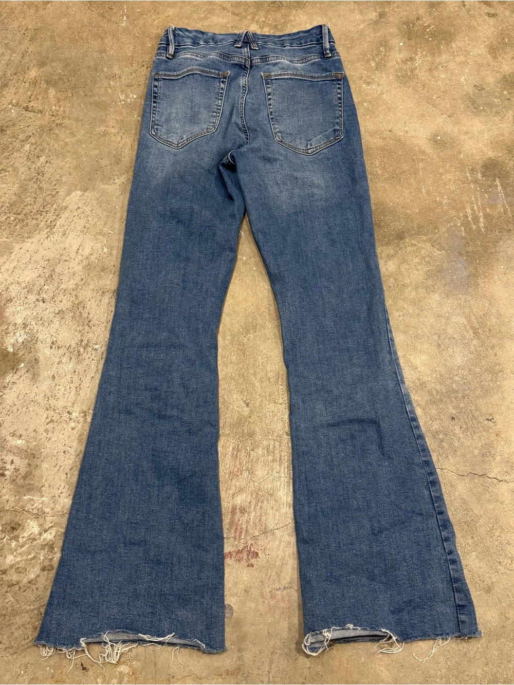 Good American Flare Jeans (4/27) - Picture 3 of 3